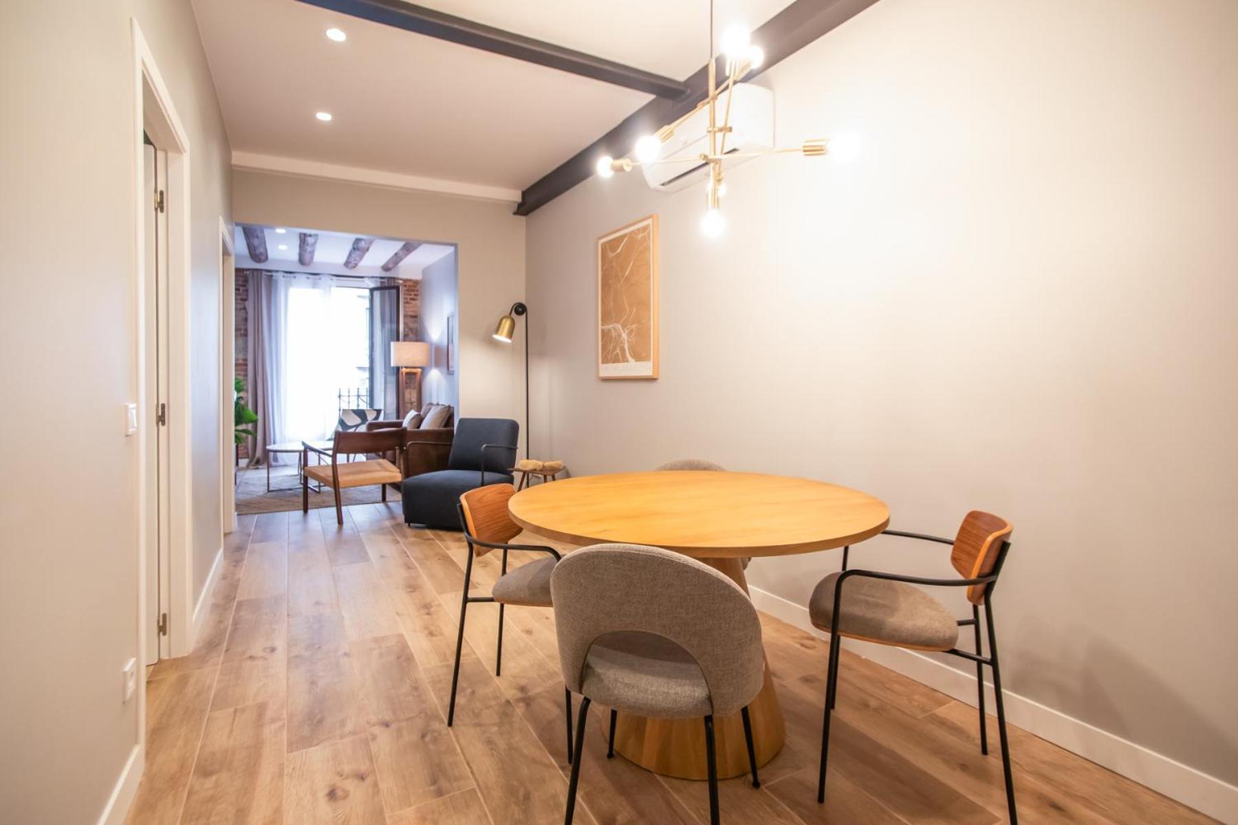 23mal1075- Beautiful 2br Near Sagrada Fa Appartamento