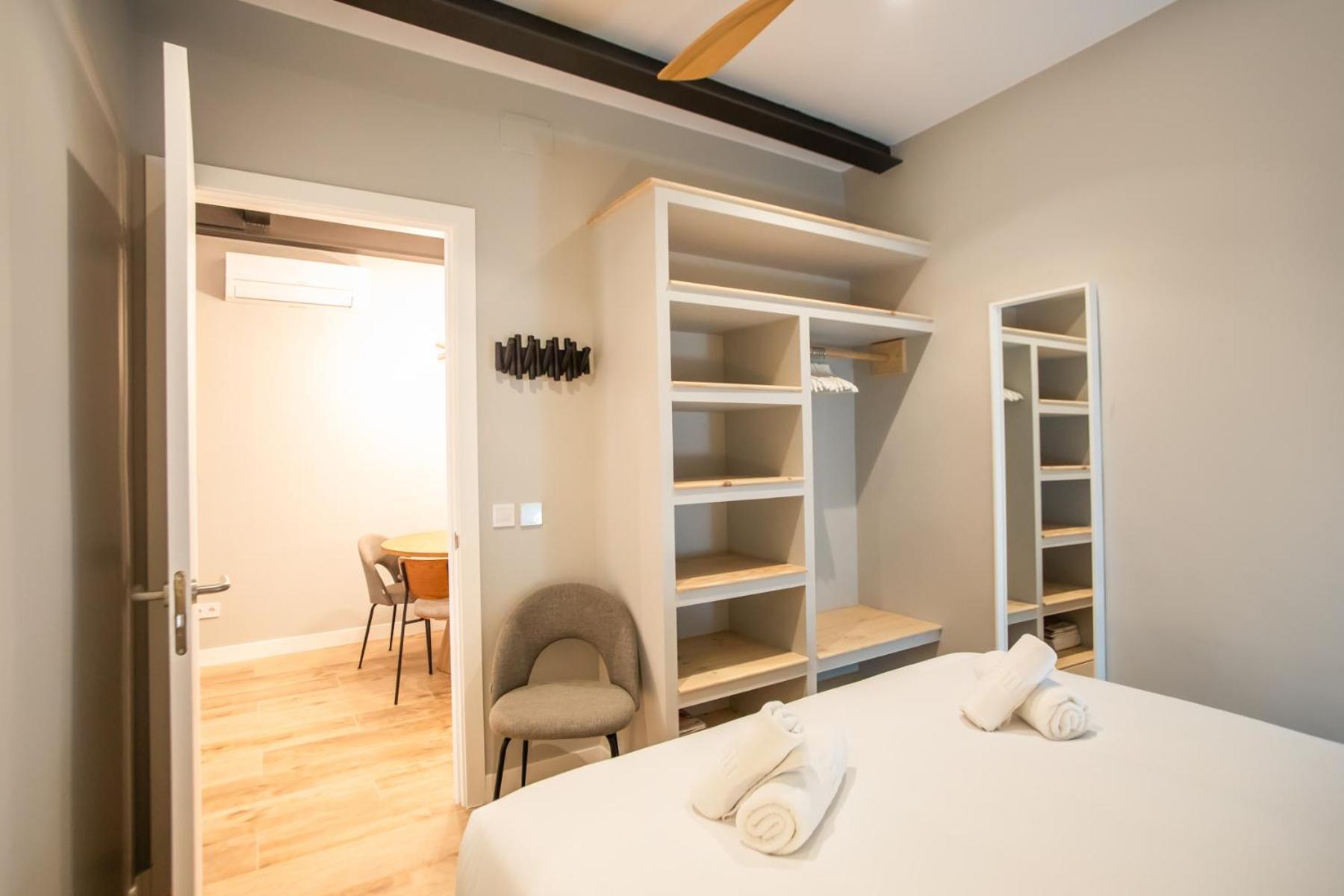 23mal1075- Beautiful 2br Near Sagrada Fa Appartamento *
